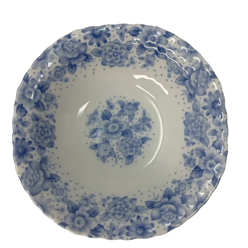 Vintage Japanese Blue White Floral Porcelain 4 Pc Set 2 Plates 2 Bowls